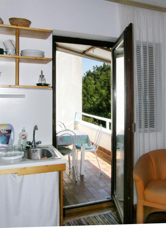 Apartments Ljuba I Mare Malinska Δωμάτιο φωτογραφία