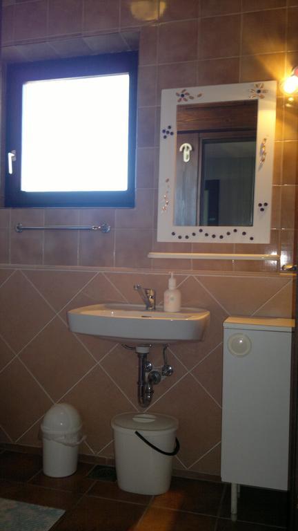 Apartments Ljuba I Mare Malinska Δωμάτιο φωτογραφία