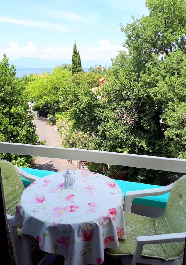 Apartments Ljuba I Mare Malinska Εξωτερικό φωτογραφία
